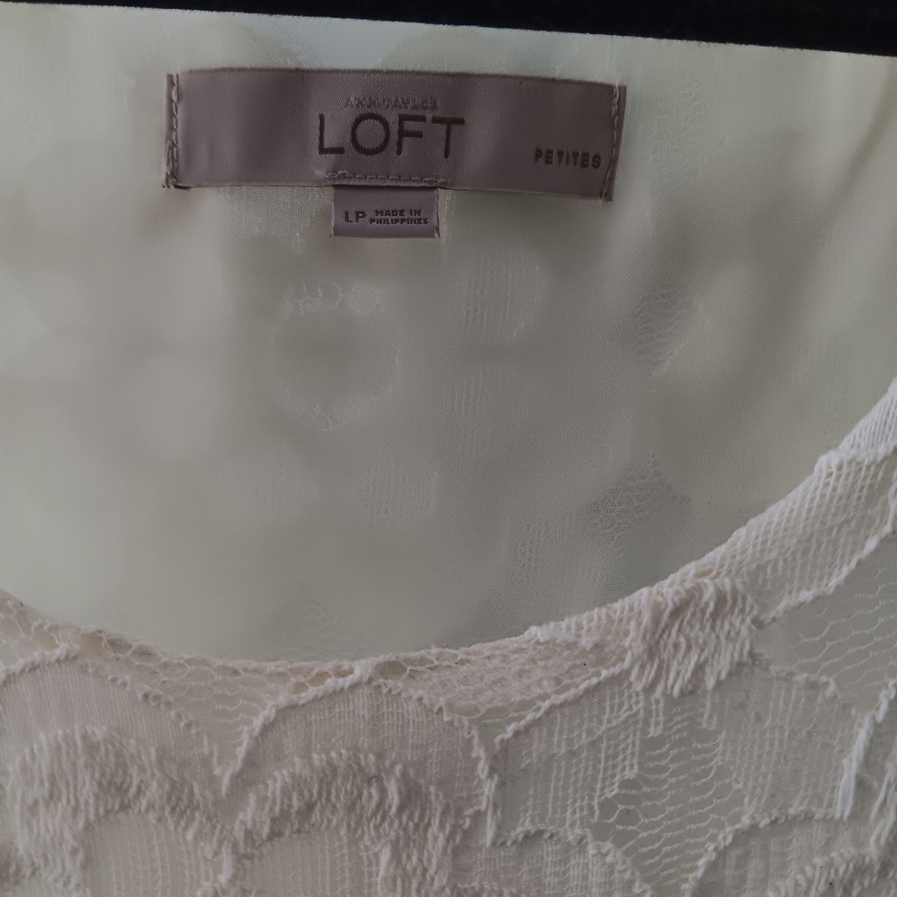 Loft Lace Top - Picture 2 of 3